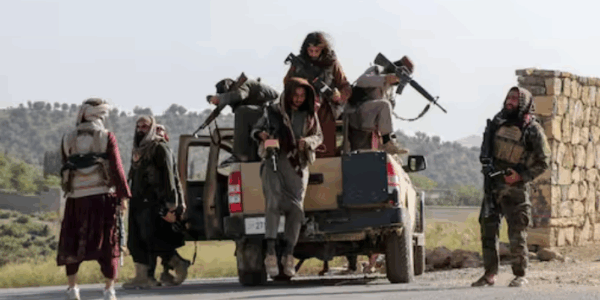 Border Violence Intensifies Between Pakistan and Taliban Forces