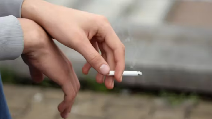 Maldives smoking ban law 2025